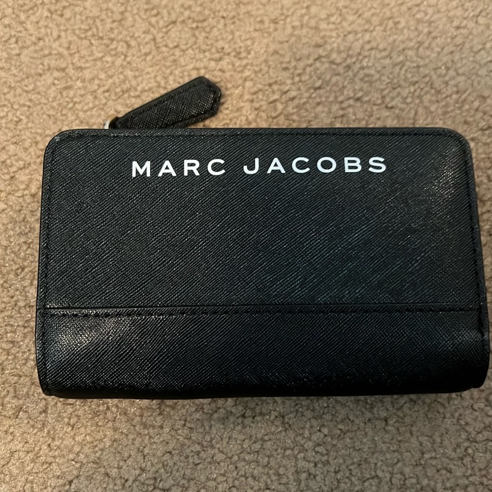 Marc Jacobs wallet
